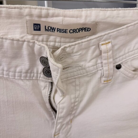 GAP Low-rise Cropped Jeans - Picture 2 of 2